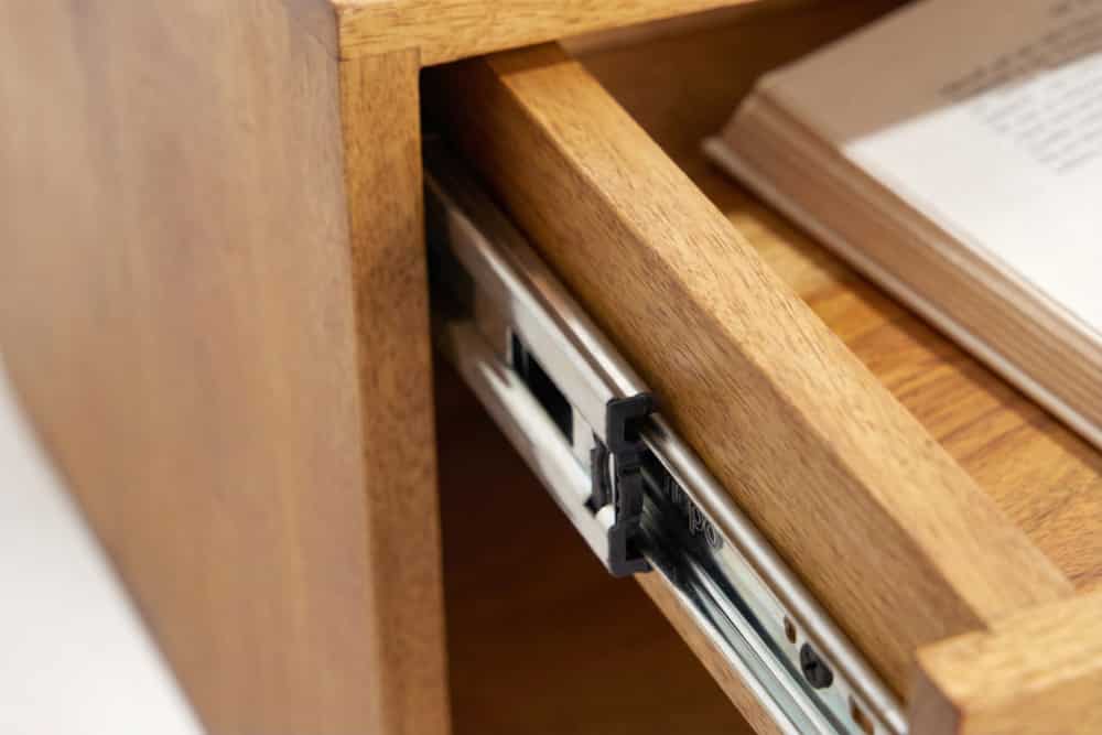 Hängender Nachttisch PURE 50cm braun Mangoholz honey finish Wandregal Schublade