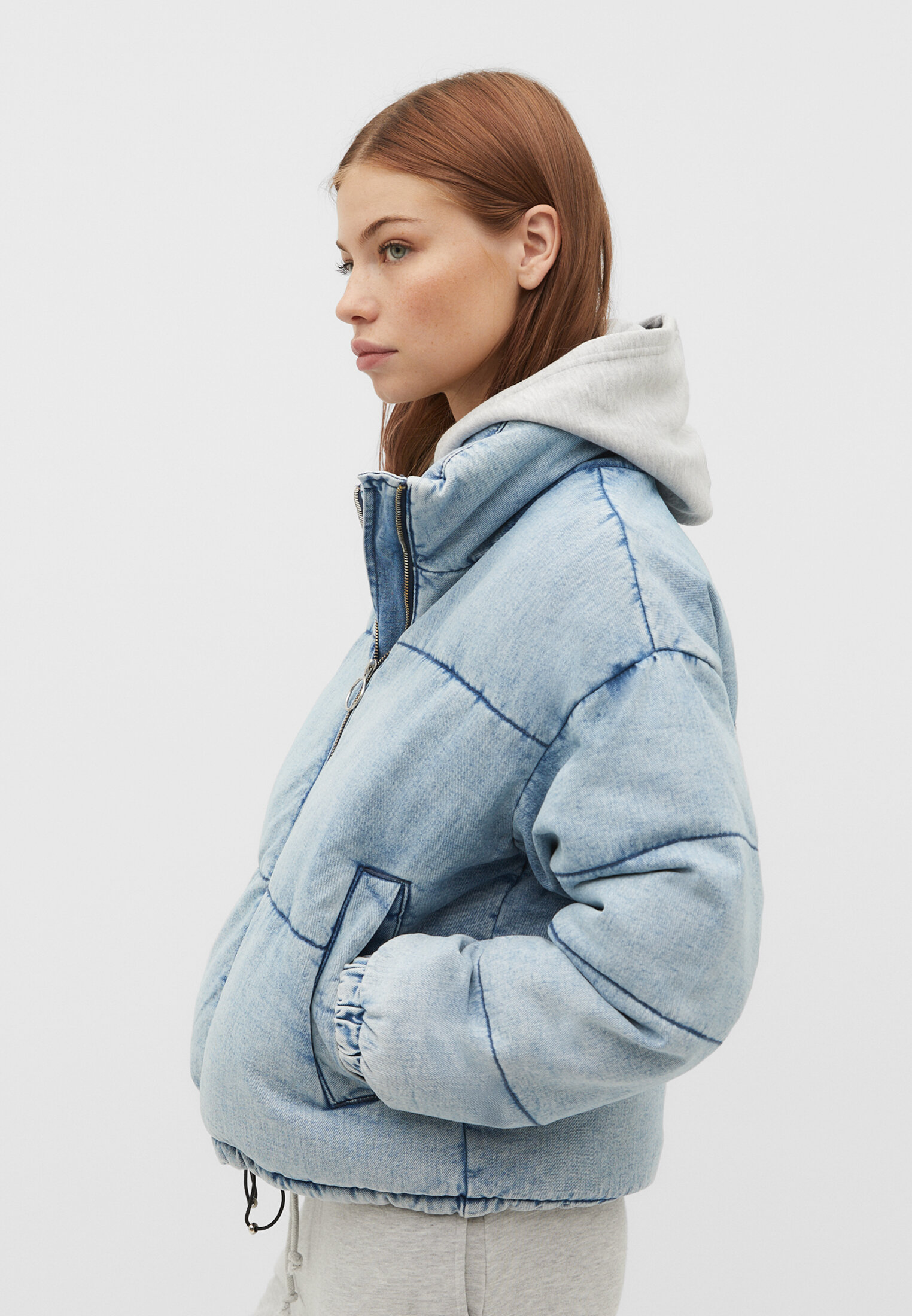 Jaqueta puffer jeans