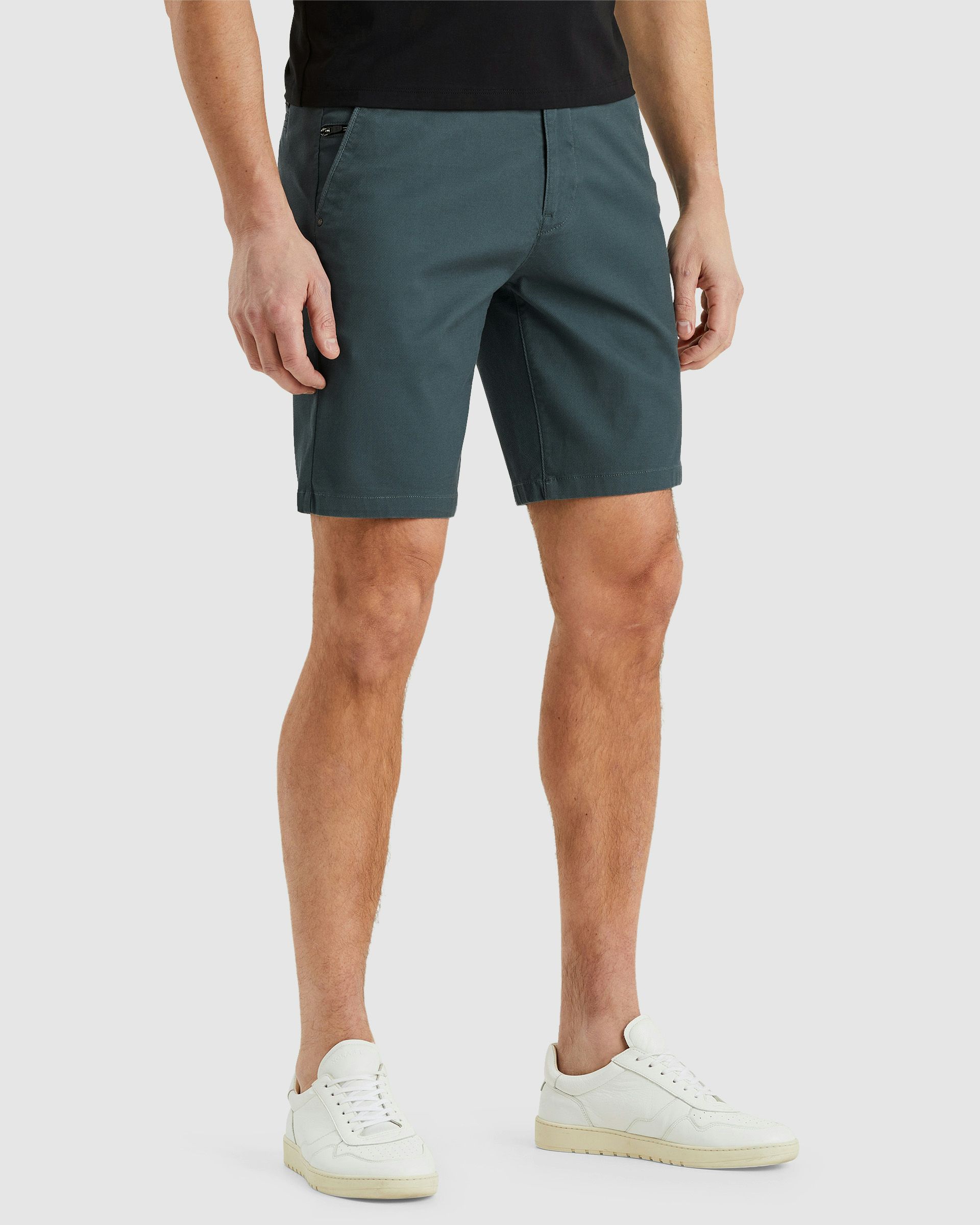 Vanguard V65 Short
