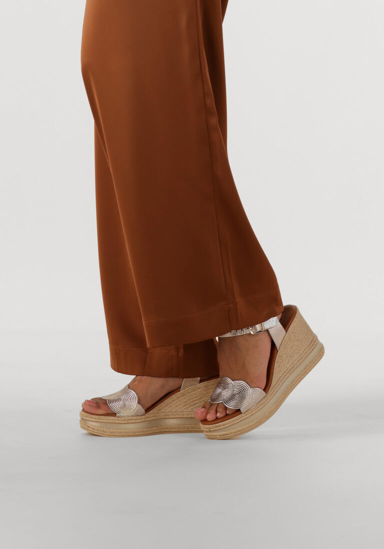 goudkleurig stefano lauran sandalen met hak 8734