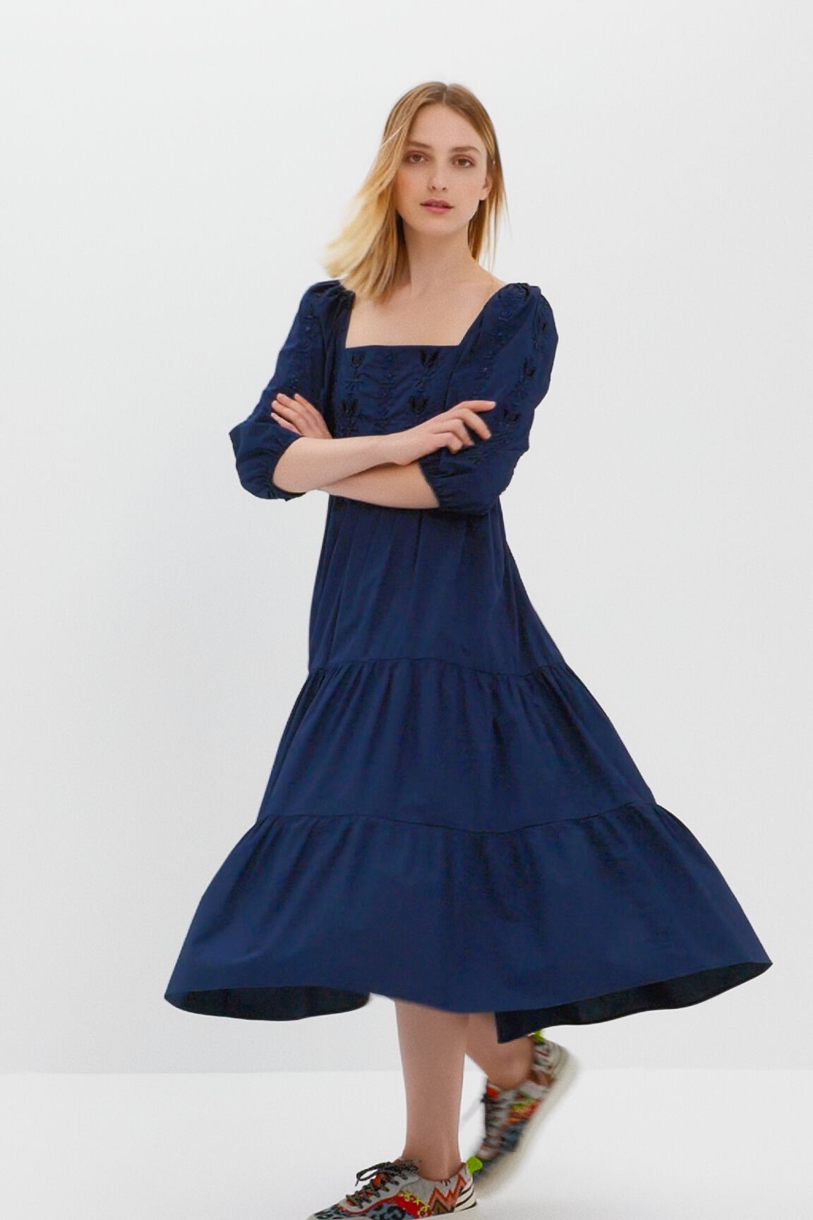 Robe midi broderies