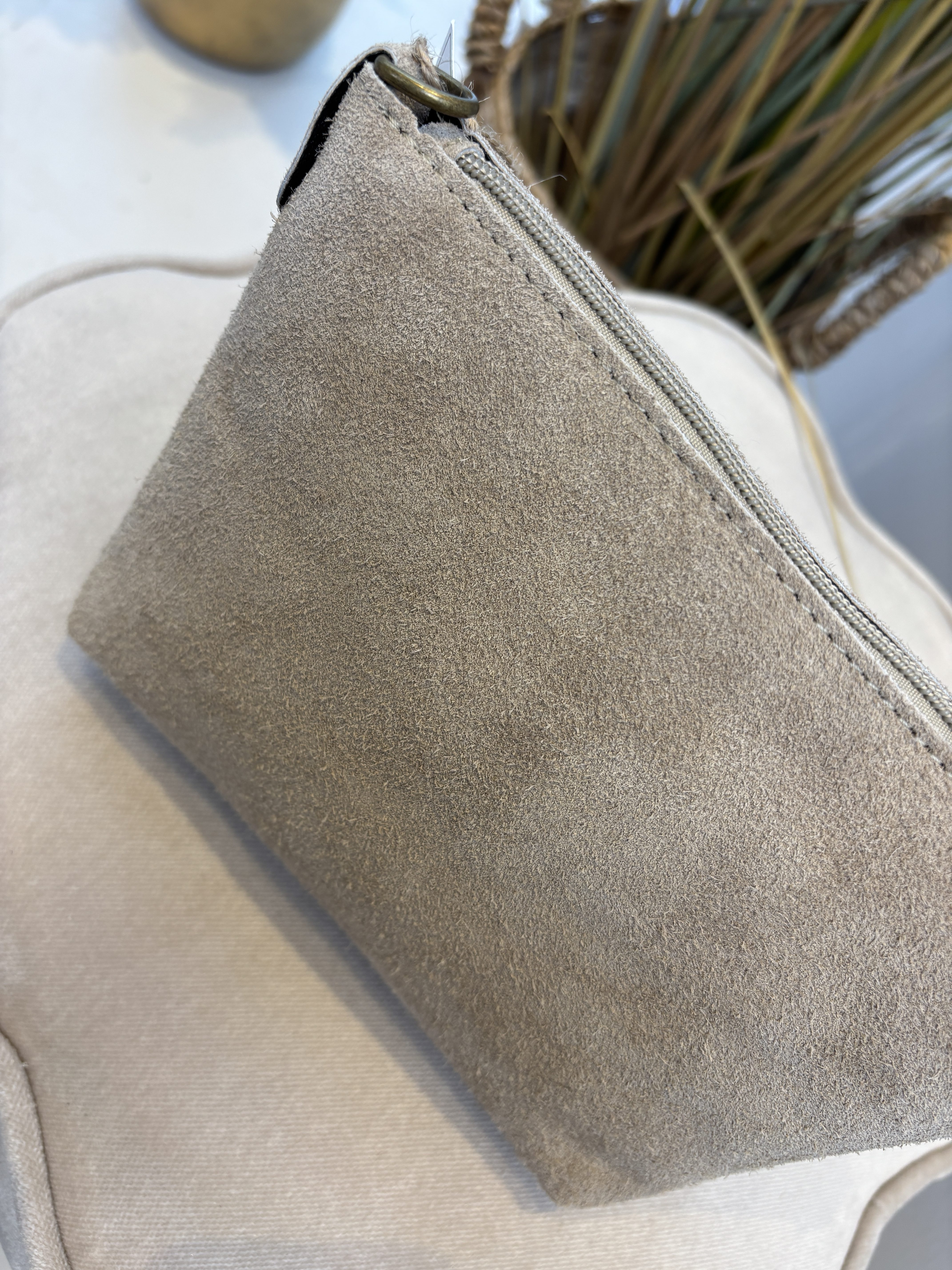 Ariel Bag - Suede Zand