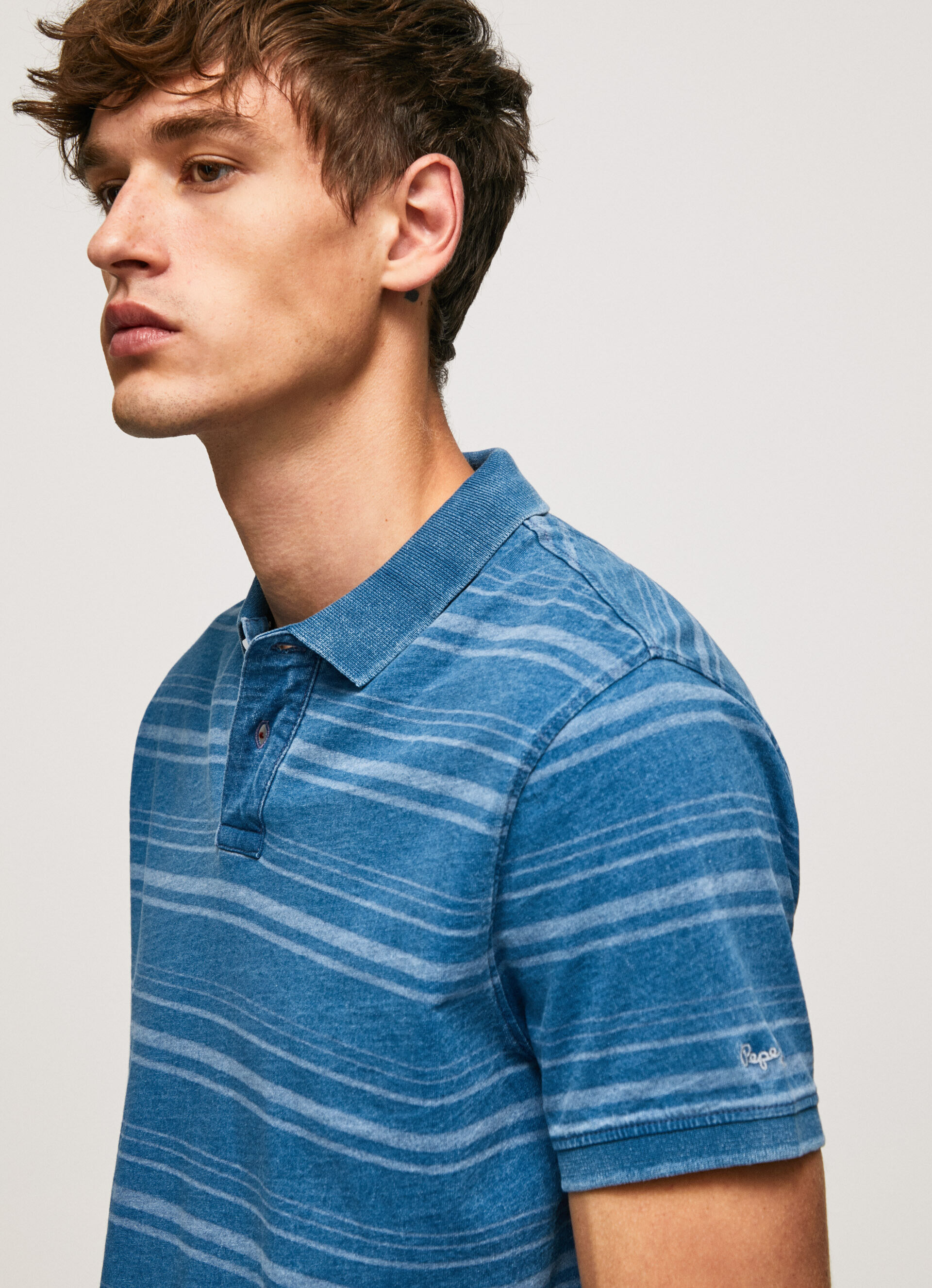 Camisa polo de algodão com estampa listrada - azul índigo