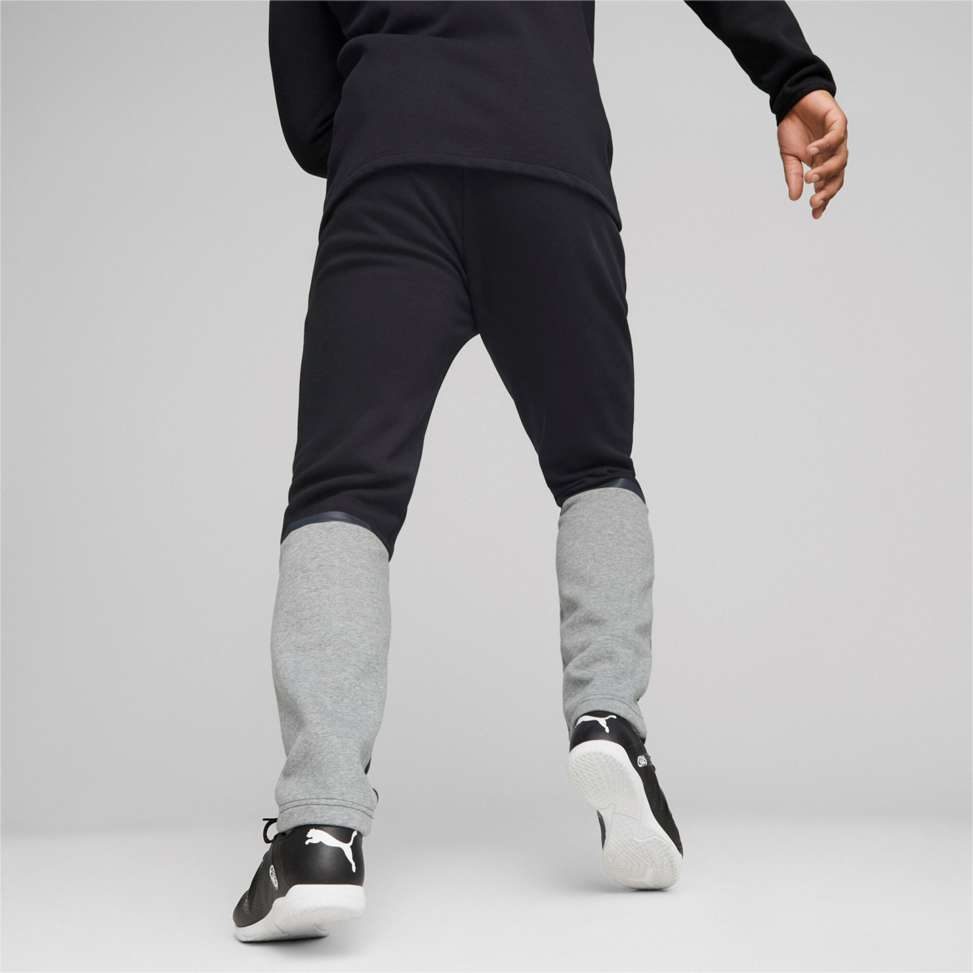 PUMA TeamCup Casual Trainingsbroek Zwart Grijs Donkergrijs