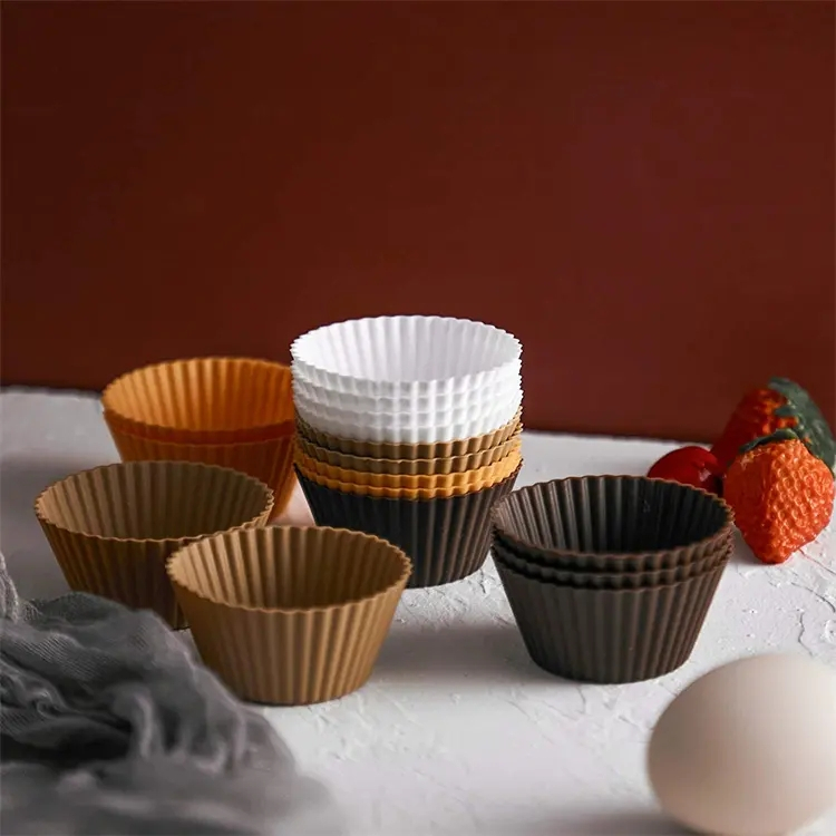(12er Set) Silikon Cupcake Förmchen Muffin Form Backform - Braun / Orange / Weiss