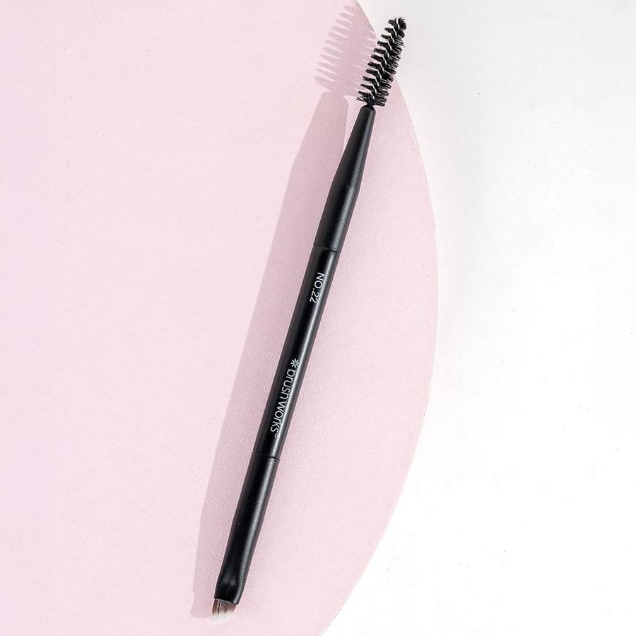 Brushworks No. 22 Double Ended Brow Brush and Spoolie