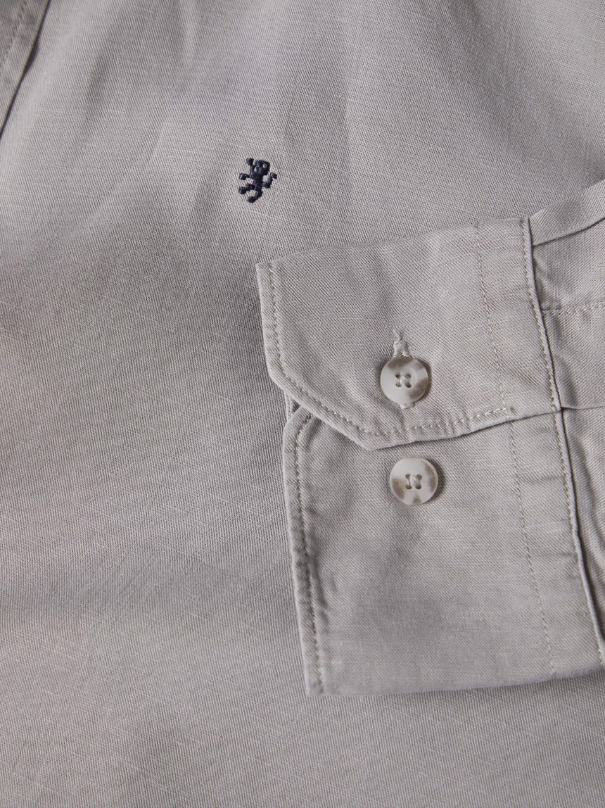 Camisa slim fit em liocel e linho