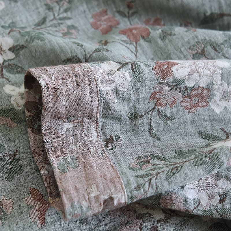 Somnus - Pyjamajurk met lange mouwen, ronde hals, bloemenprint en kikkersluiting