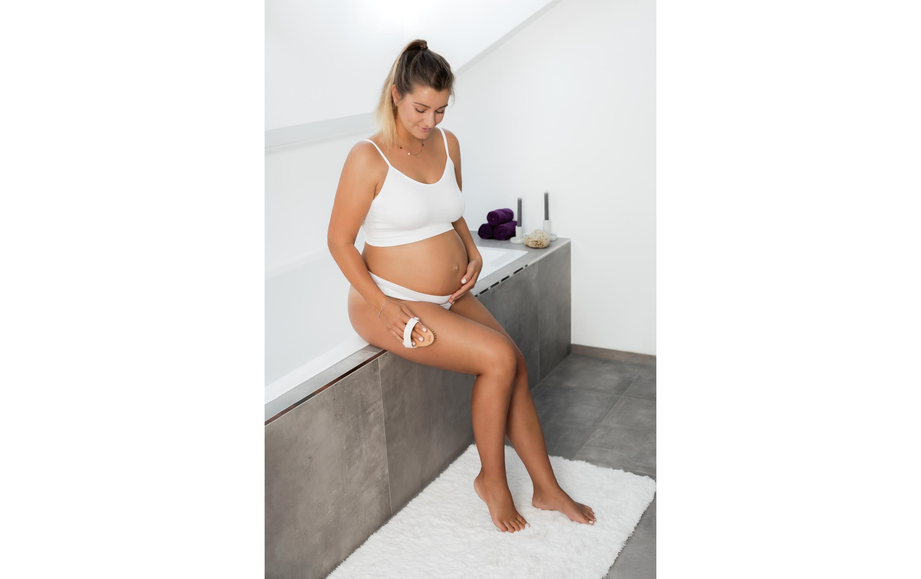 Massagebürste NaturHandmassagebürste für die Pflege des Babybauches