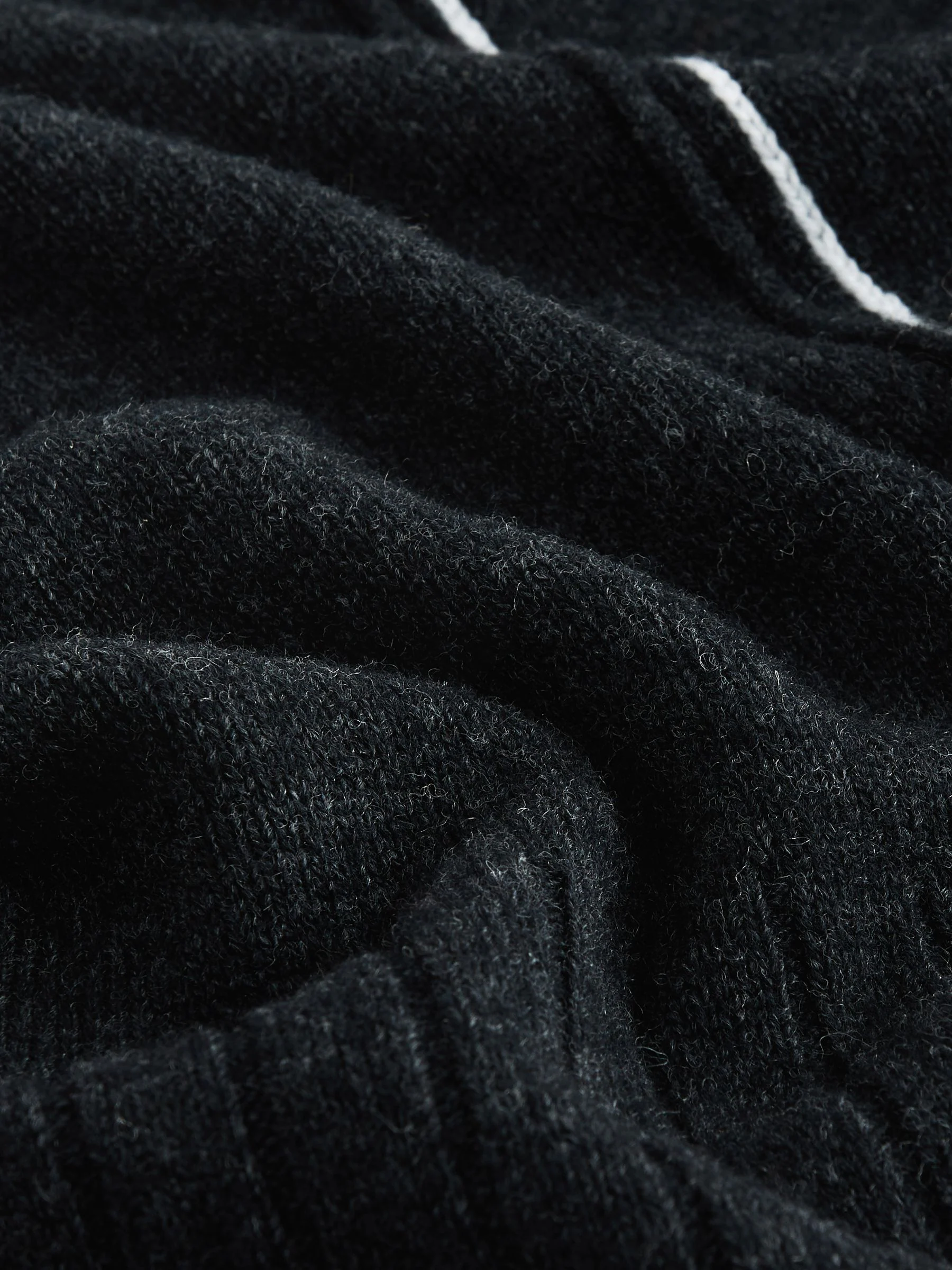 Charcoal Tipped - 100% N.Premium trui van lamswol met ronde hals