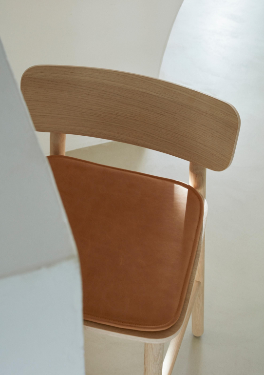 Fritz Hansen Hven barkruk 67cm