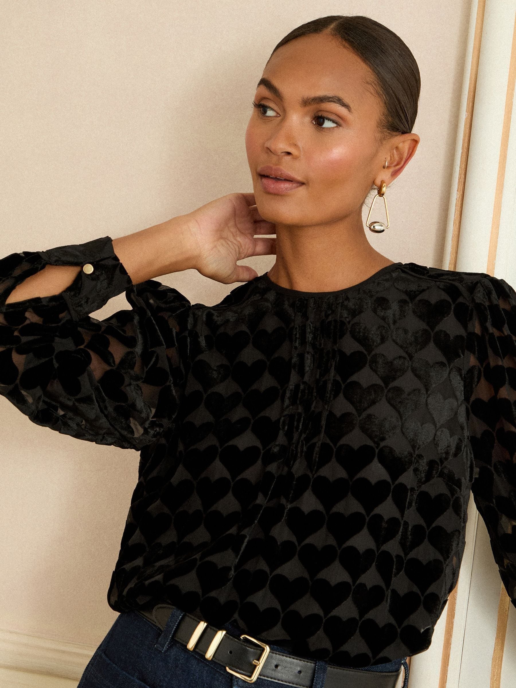 Zwart met hartjesprint - Love & Roses Crew Neck Long Sleeve Burnout Blouse