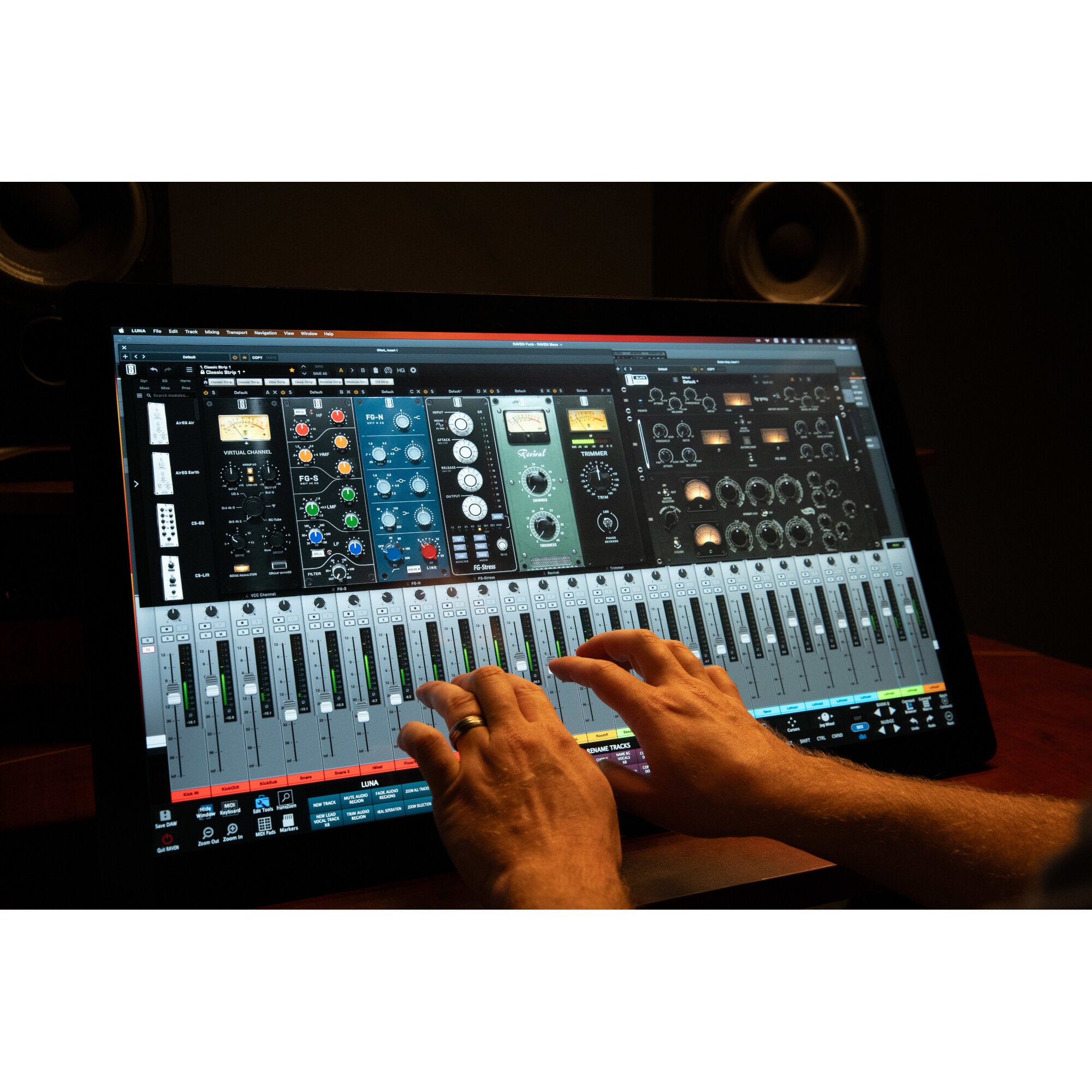 Steven Slate Audio Raven MTi MAX multitouch DAW controller en beeldscherm