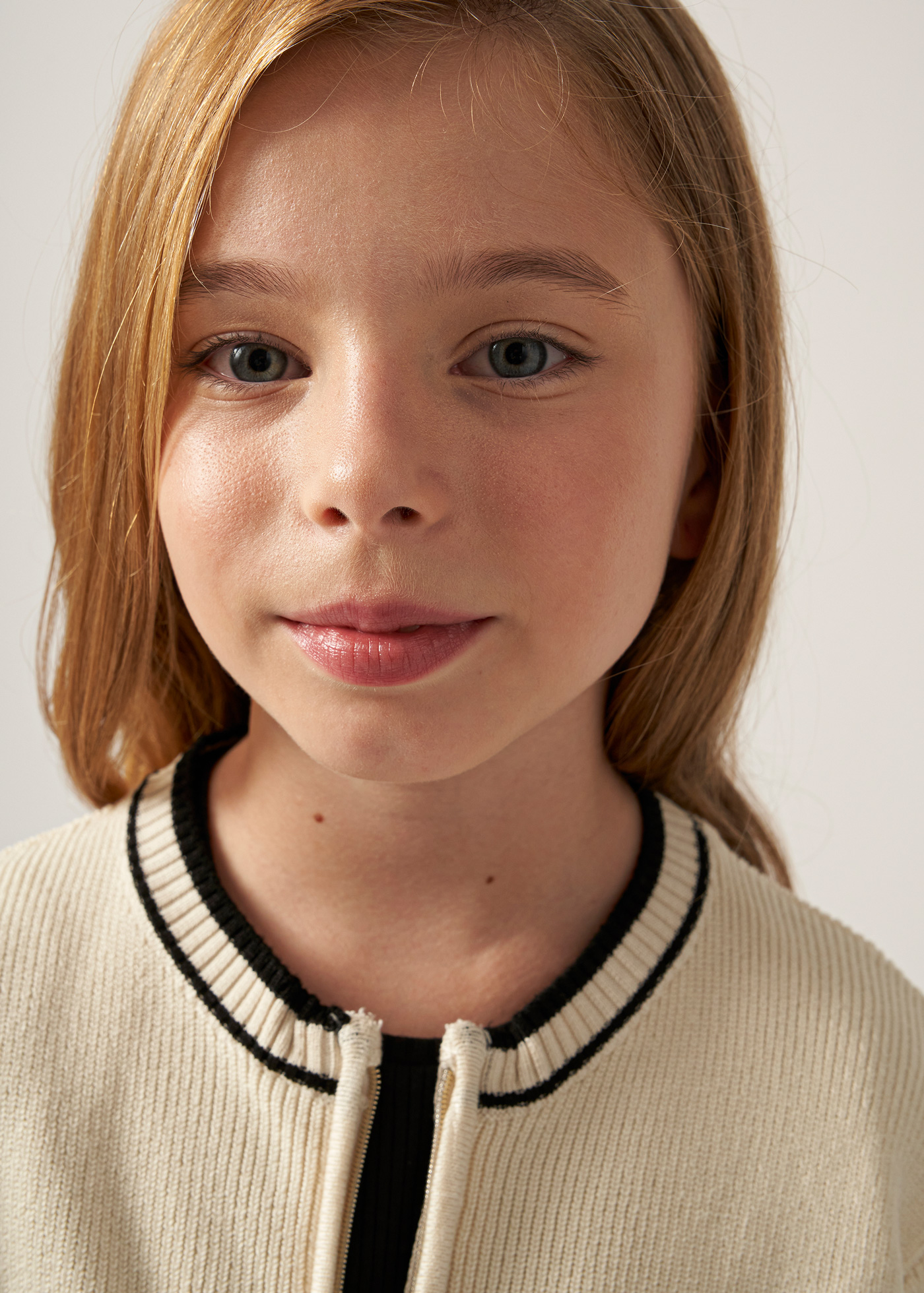 Casaquinho infantil LENZING™ ECOVERO™ em malha de viscose