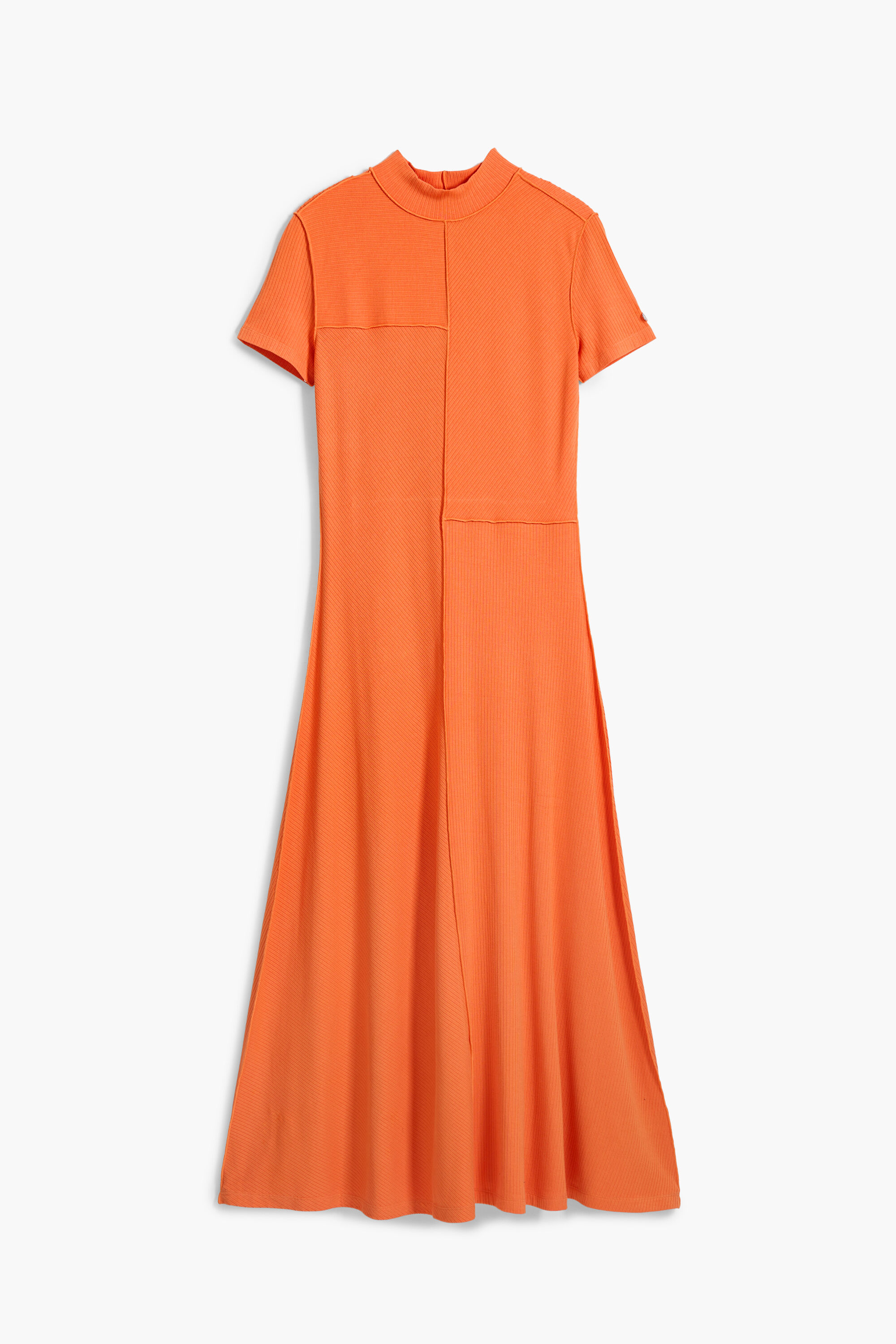 Vestido midi de gola alta
