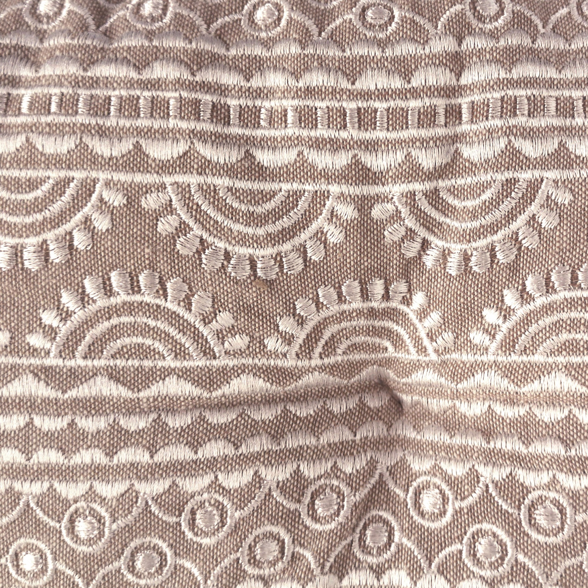 Sitzkissen 'Mehndi', beige, weiß, T 40 cm, B 40 cm, H 5 cm von fischer's lagerhaus