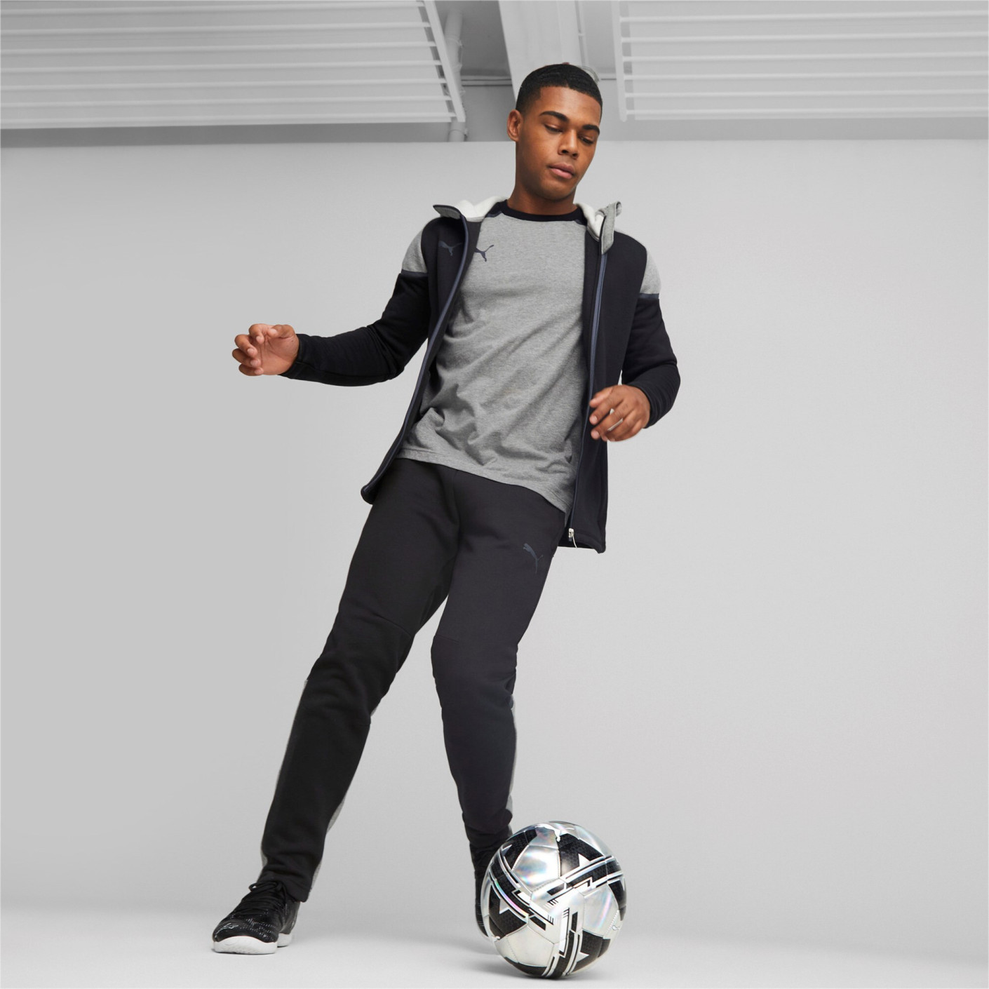 PUMA TeamCup Casual Trainingsbroek Zwart Grijs Donkergrijs