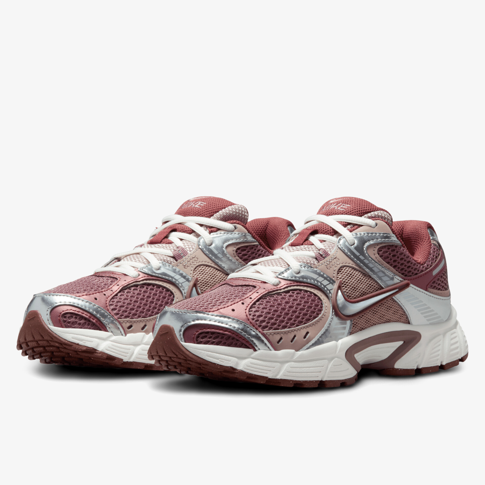 Nike V5 RNR Damen Sneaker Low braun