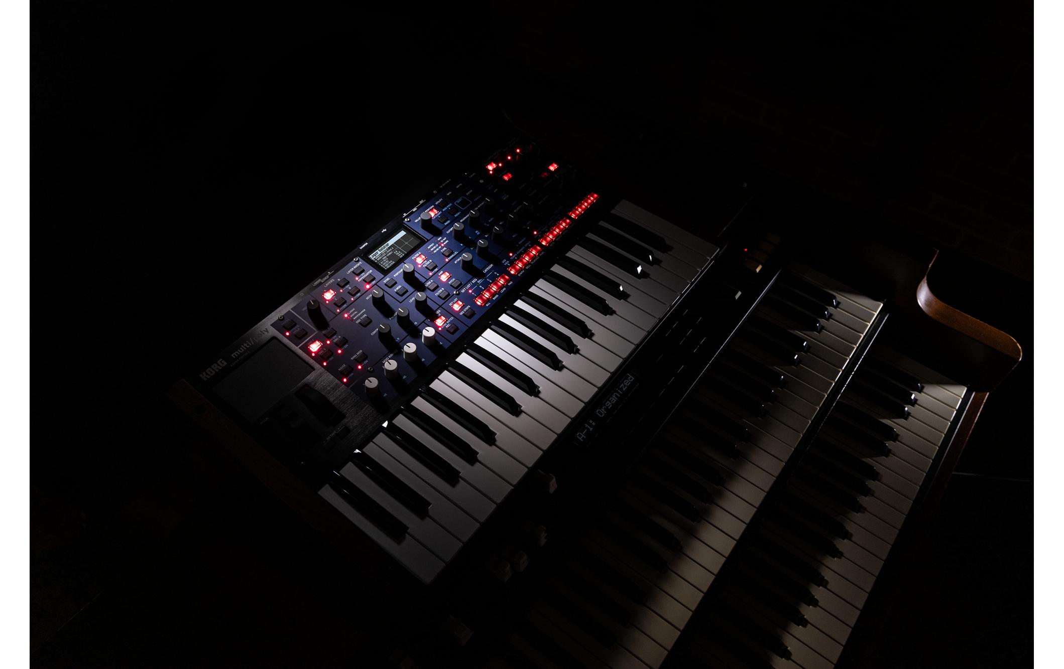 Synthesizer multi/poly<br>Analog Modeling Synthesizer