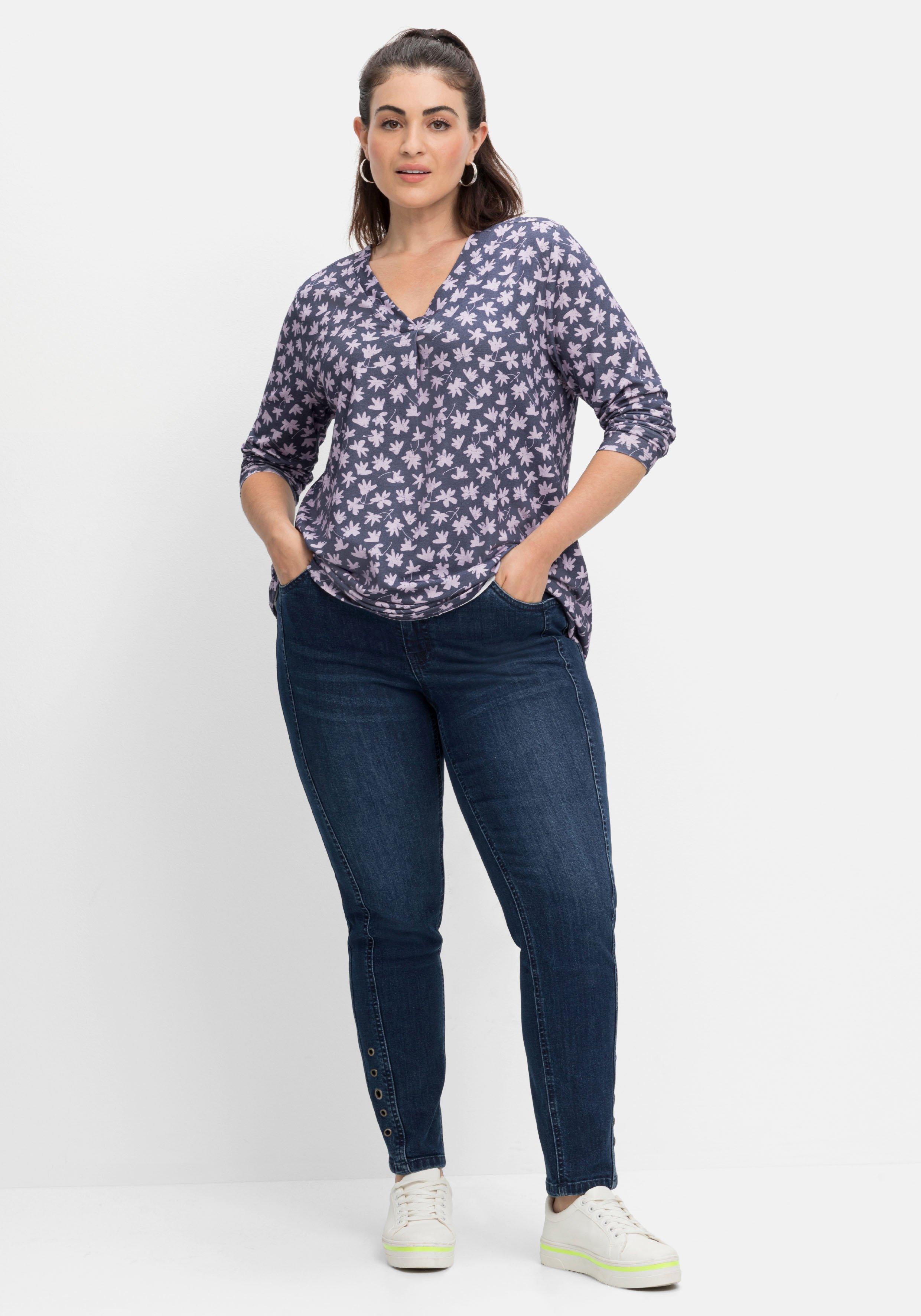 Langarmshirt mit Alloverdruck und Faltendetail
