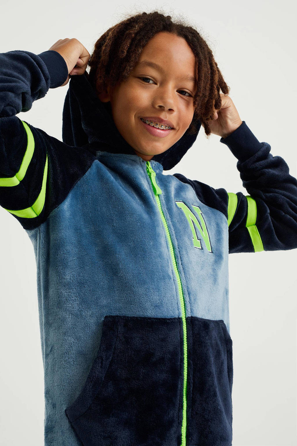WE Fashion fleece onesie donkerblauw/lichtblauw