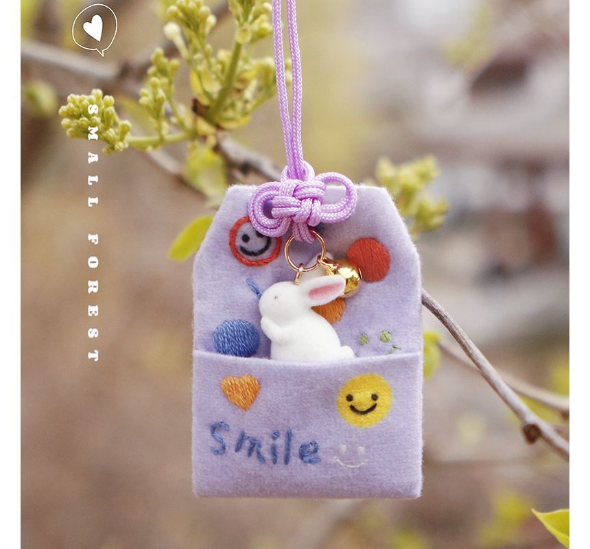 Embroidery Kingdom - DIY-borduurpakket met konijnenamulet (verschillende ontwerpen)