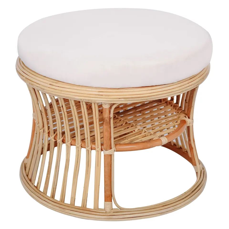 Pouf in beige van rotan
