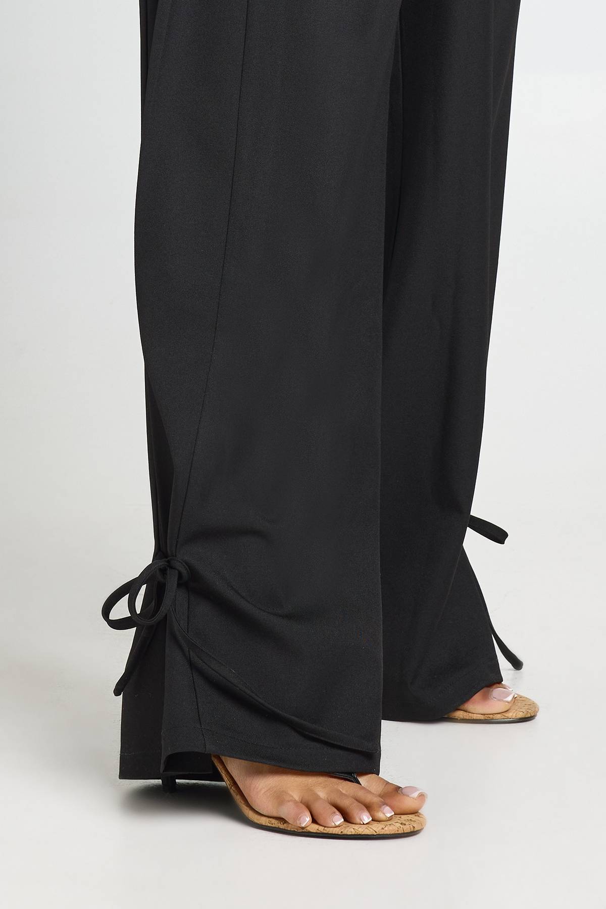 boohoo Pantalon Tailleur À Détail Noué