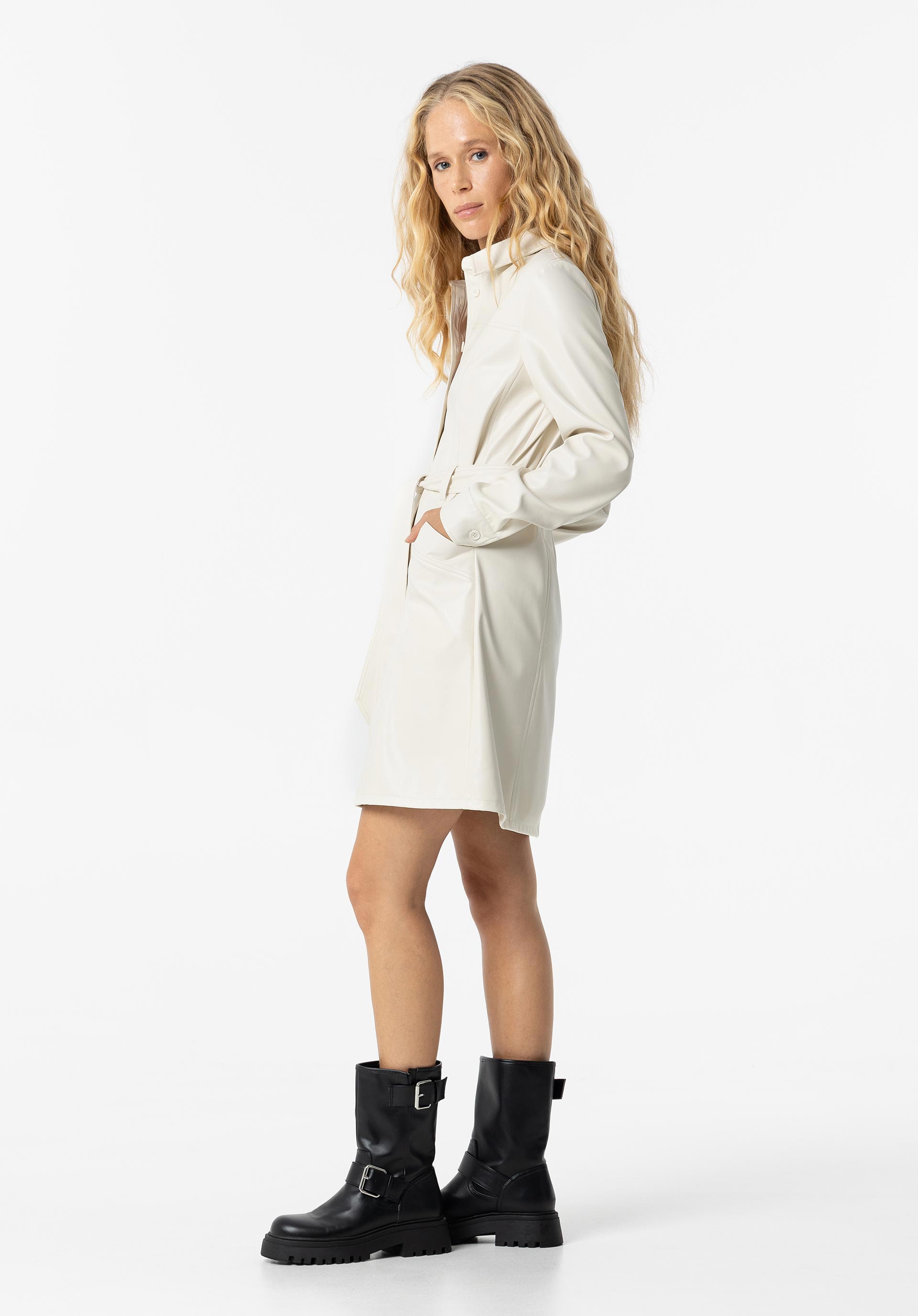 Vestido Efeito Pele com Cinto