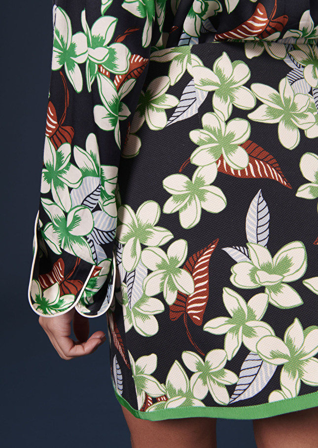 Jupe Juniableu nuit à motif fleurs