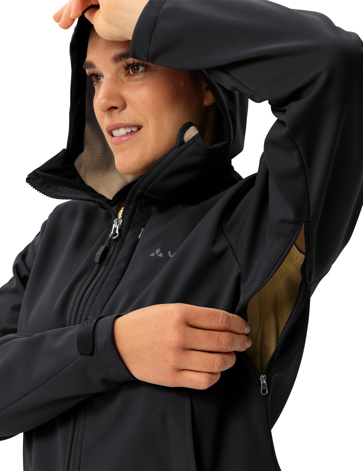 VAUDE Softshelljacke »WOMEN'S ALL YEAR ELOPE SOFTSHELL JACKET II« 1 Stk. tlg. Winddicht