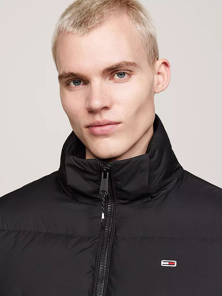 TOMMY JEANS Daunenjacke  ESSENTIAL schwarz