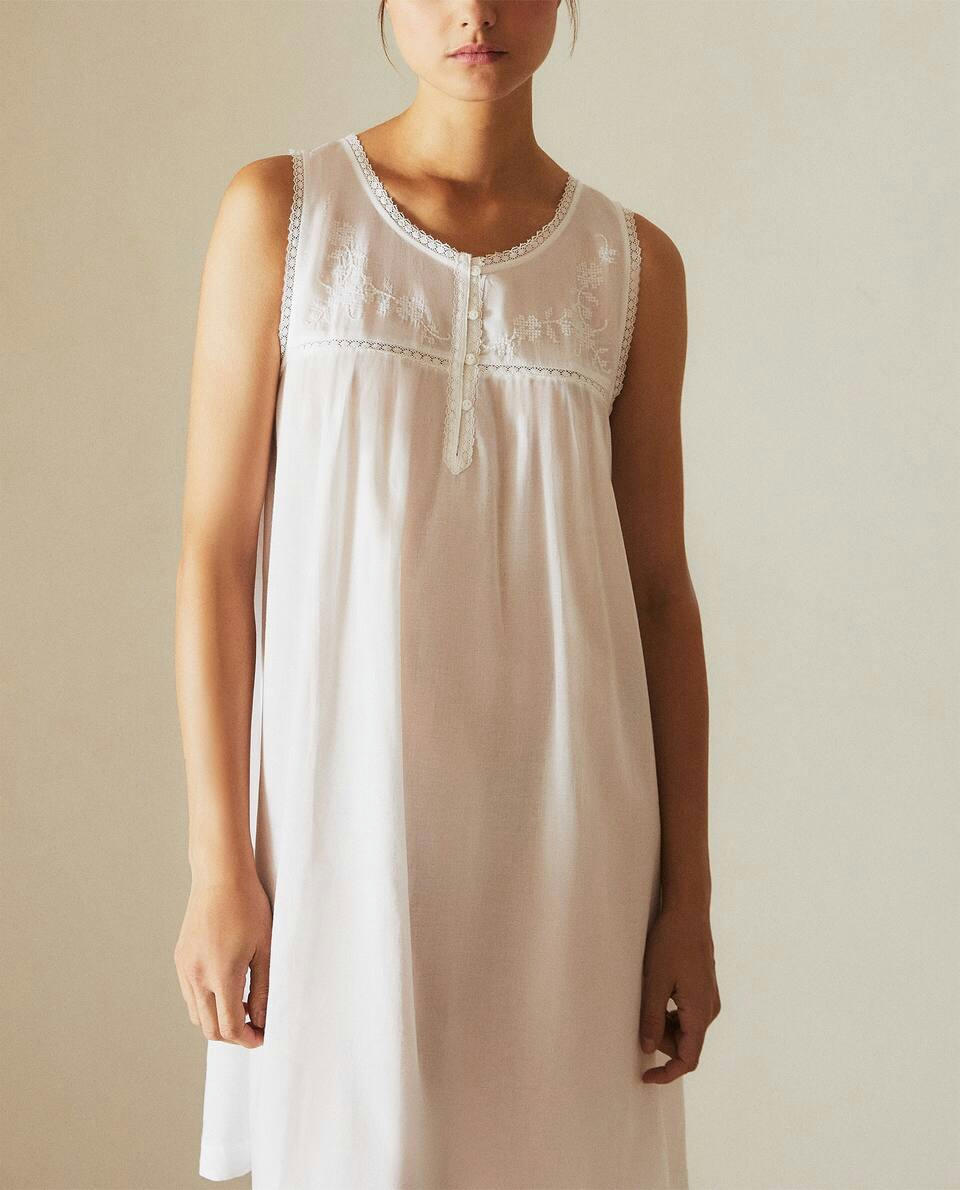 CAMISOLA BORDADA
