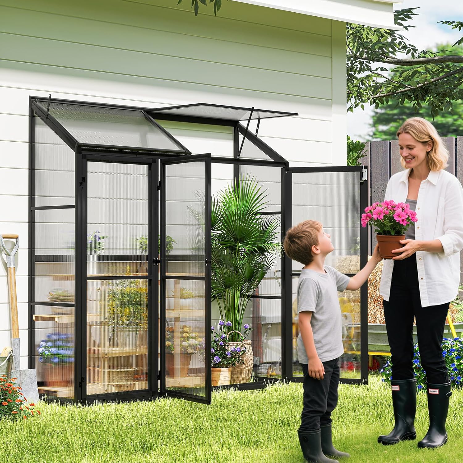 COSTWAY Gewächshaus, Anlehngewächshaus Tomaten, Treibhaus mit Oberlicht & 3 verschließbaren Türen, Aluminium, Beistell Tomatengewächshaus, Gartenhaus Pflanzenhaus groß, Schwarz, 180 x 52 x 190 cm