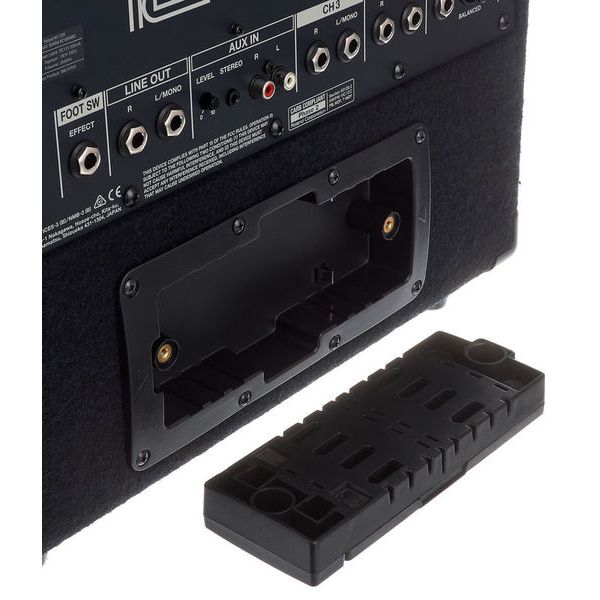 Roland KC-220