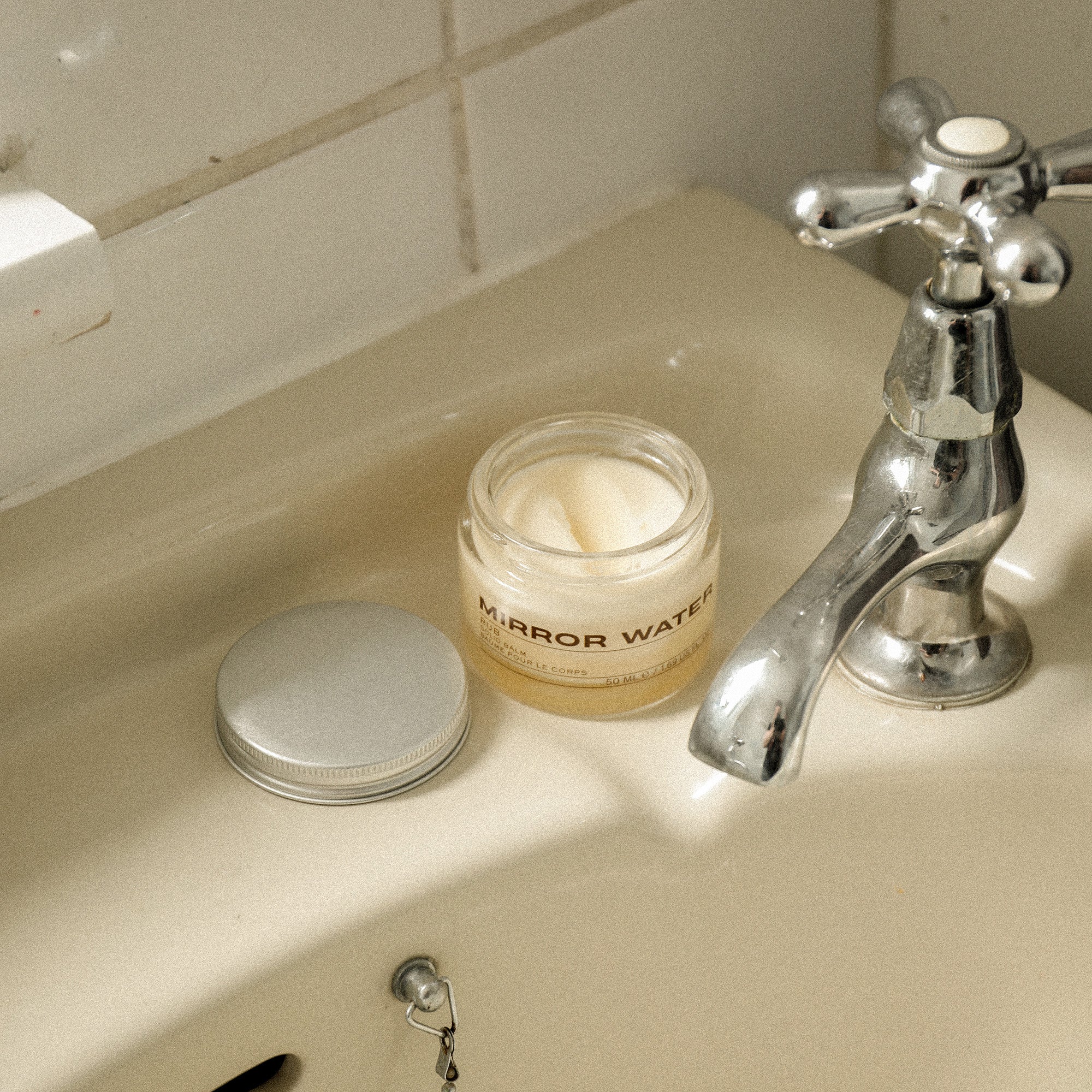 Mirror Water Rub Solid Balm Baume Nourrissant pour le Corps