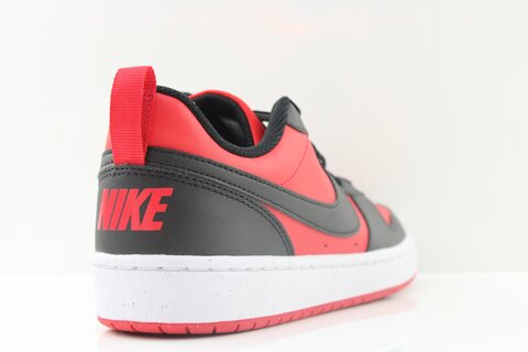 Nike Sneaker