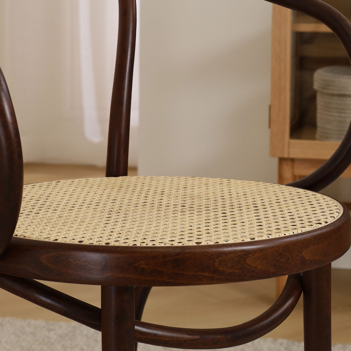 Houten eetkamerstoel Venice No. 9 met rotan - walnoot
