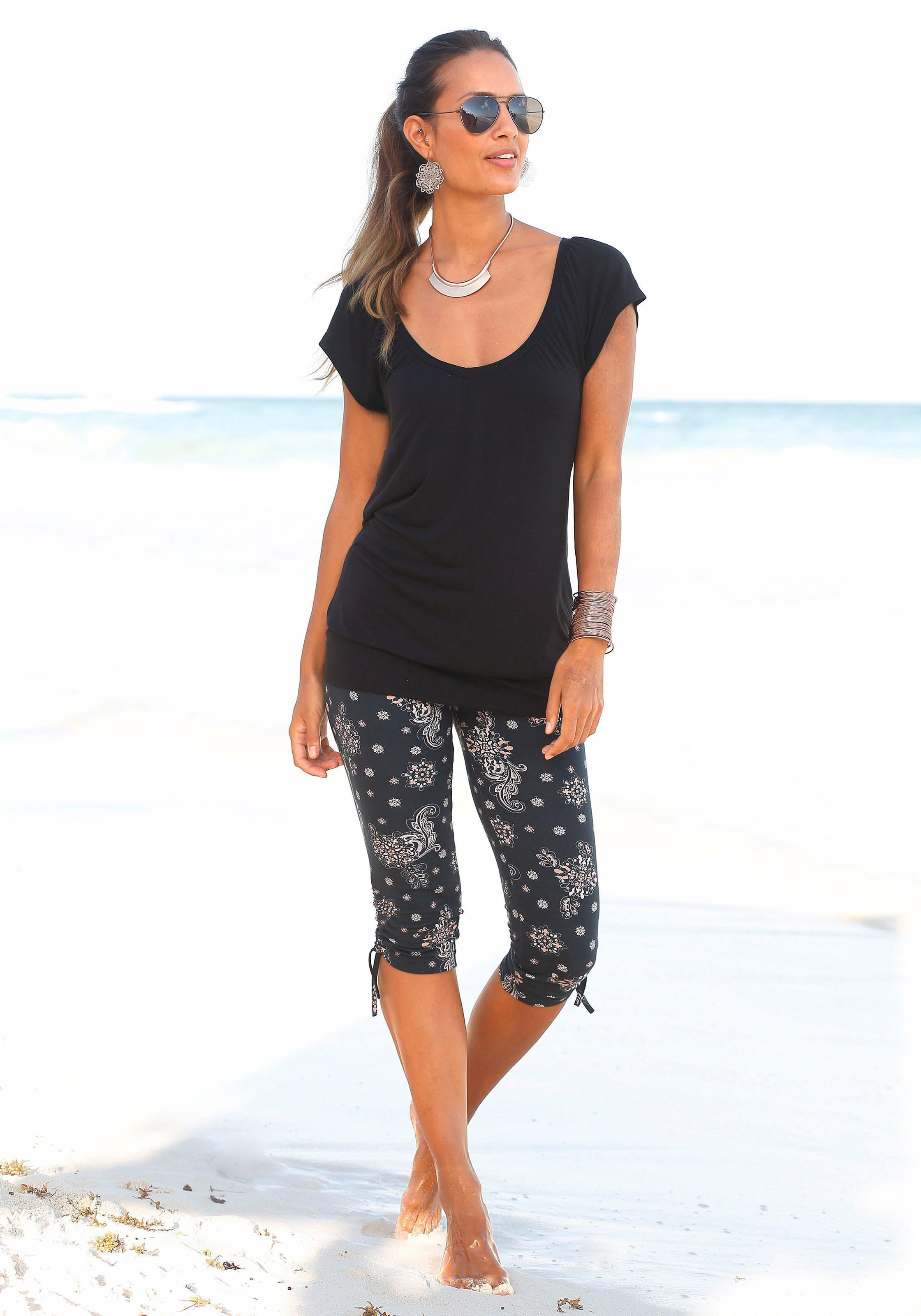 LASCANA V-Shirt mit breitem Gummizugbund, T-Shirt mit V-Ausschnitt, Basic