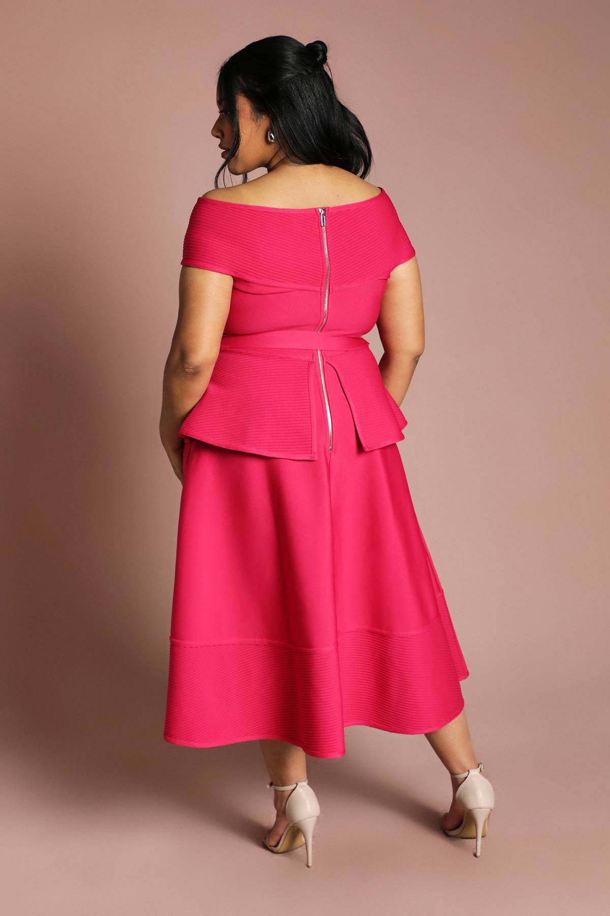 Coast Robe Midi Grande Taille À Jupe Ample Avec Détail Bandage Et Encolure Bardot