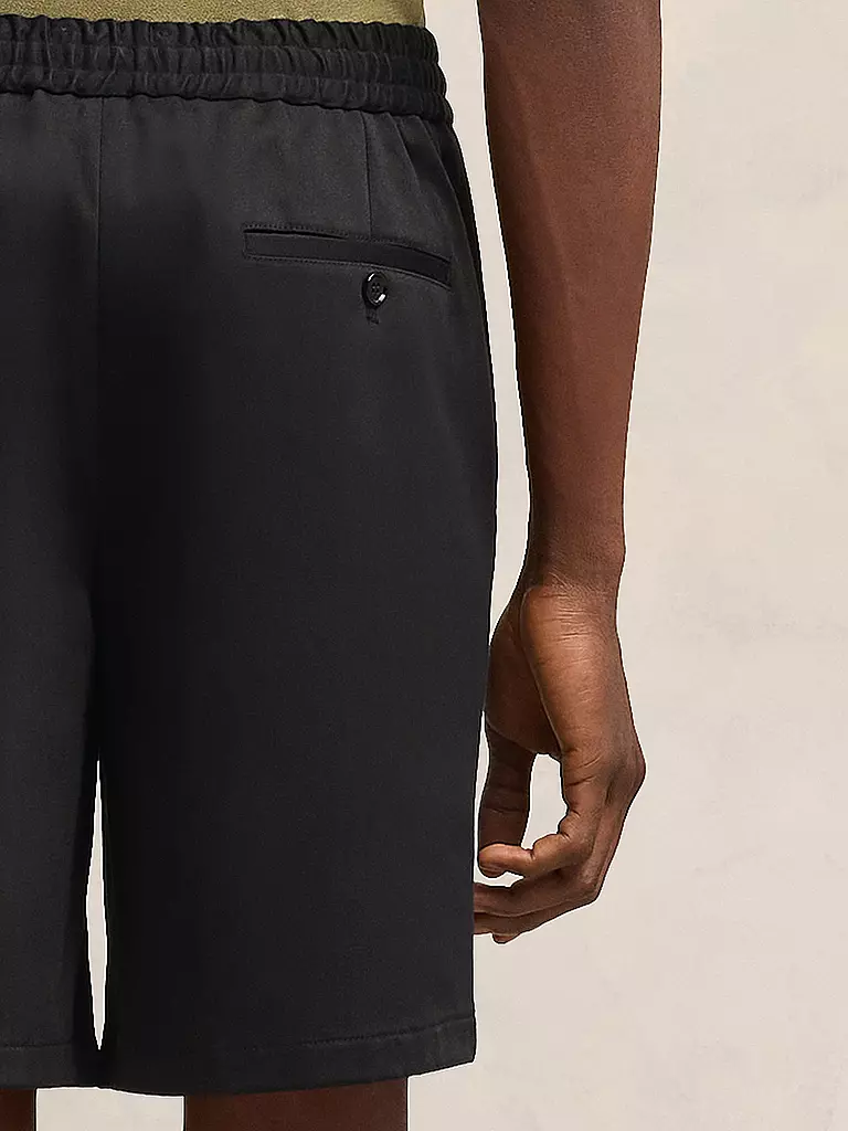 AMI PARIS Short schwarz