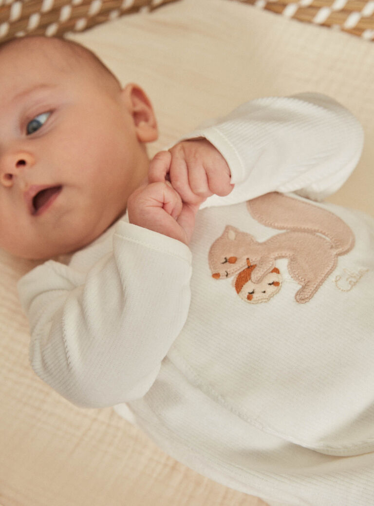 Grenouillère écrue en velours côtelé en coton biologique et polyester recyclé