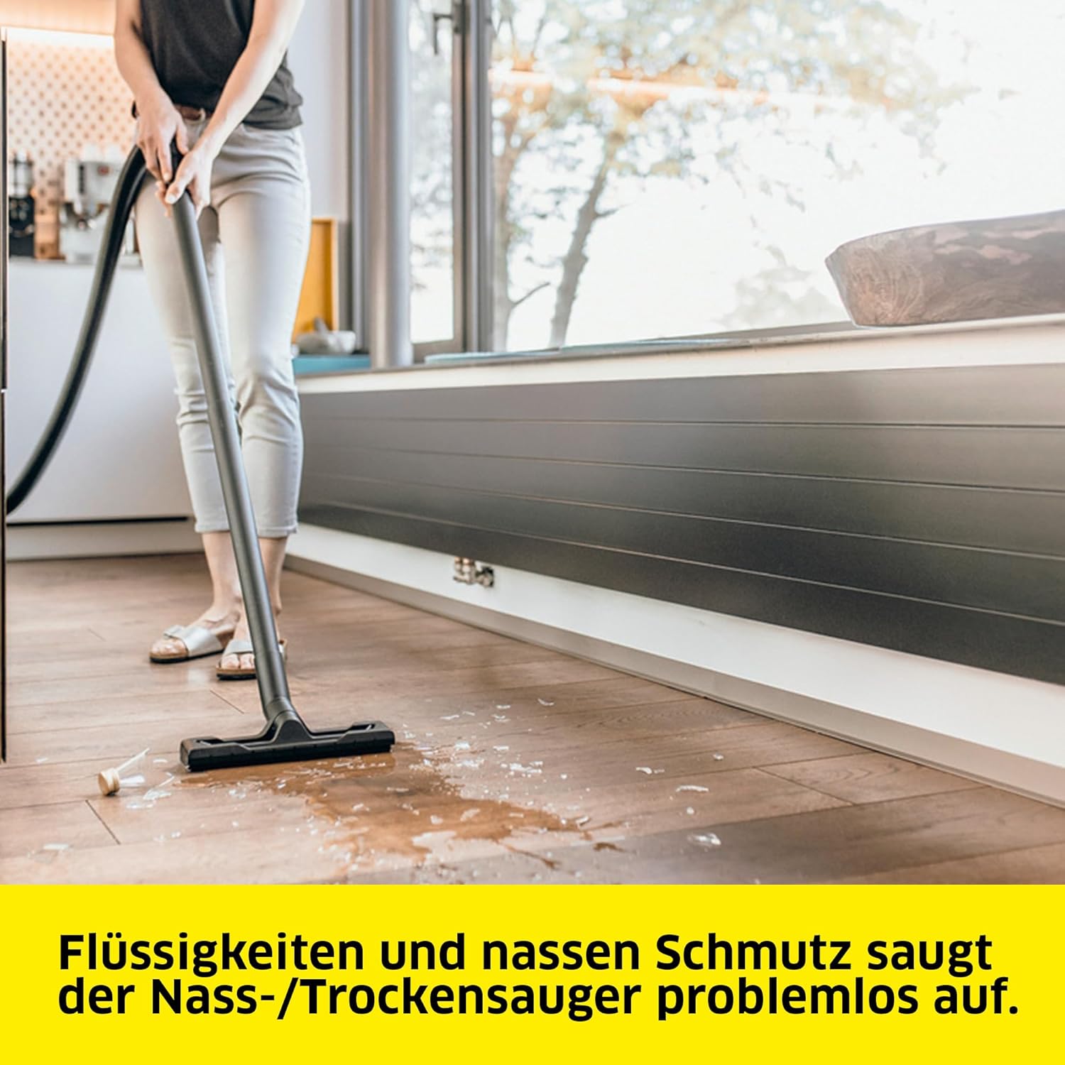 Kärcher Nass-/Trockensauger WD 3 P V-19/4/20, inkl. Patronenfilter, Vliesfilterbeutel, 1.000 W, Kunststoffbehälter: 19 l, Saugschlauch: 2 m, integrierte Steckdose für Elektrowerkzeuge