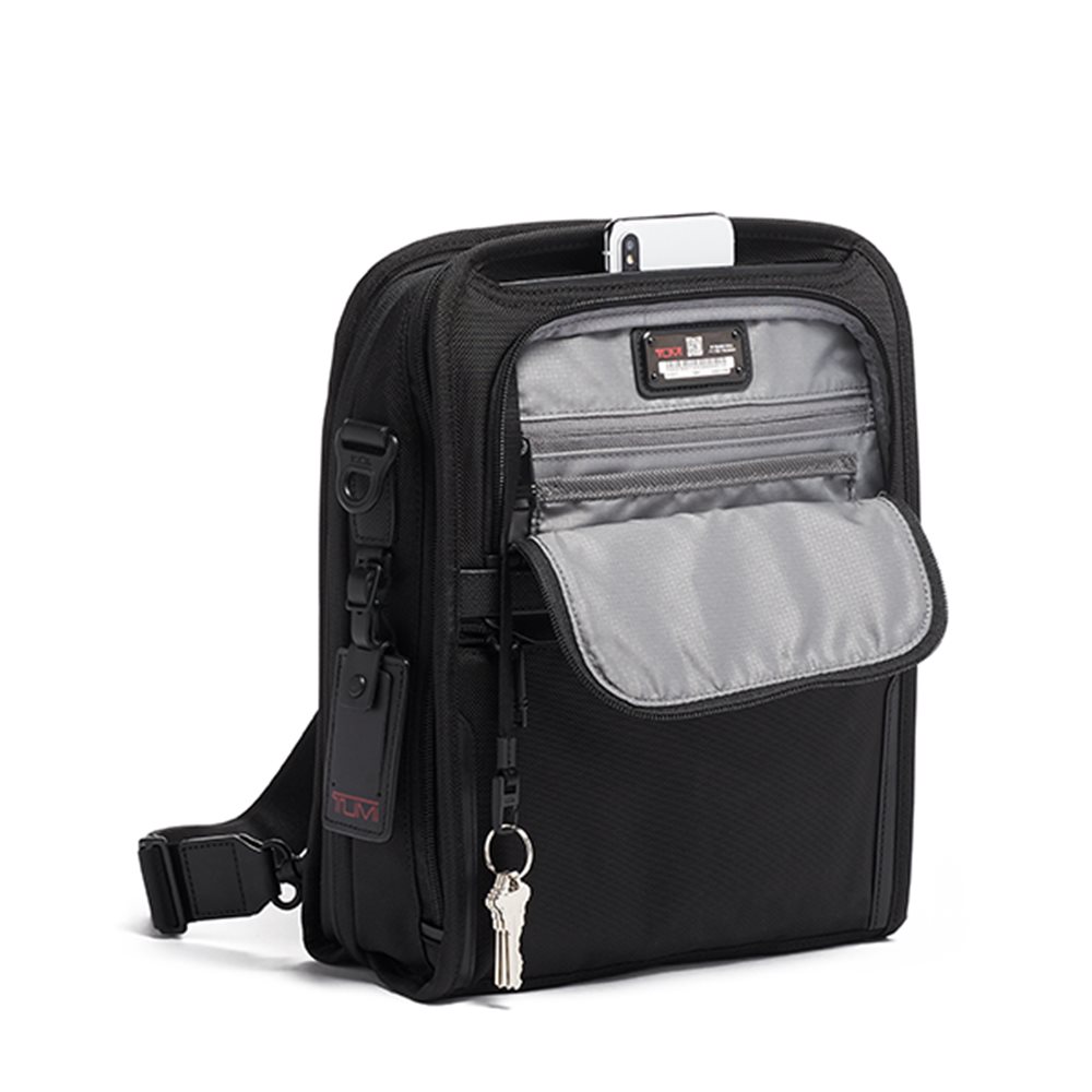 Tumi Alpha Medium Travel Tote black