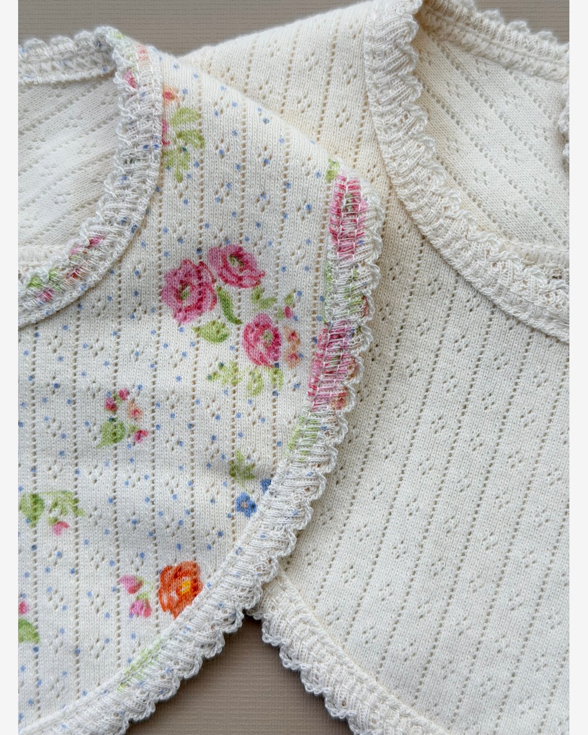 Siklesmekke 2pk – 100% Øko Bomull, Pointelle | Minnie 2 Pack Bib