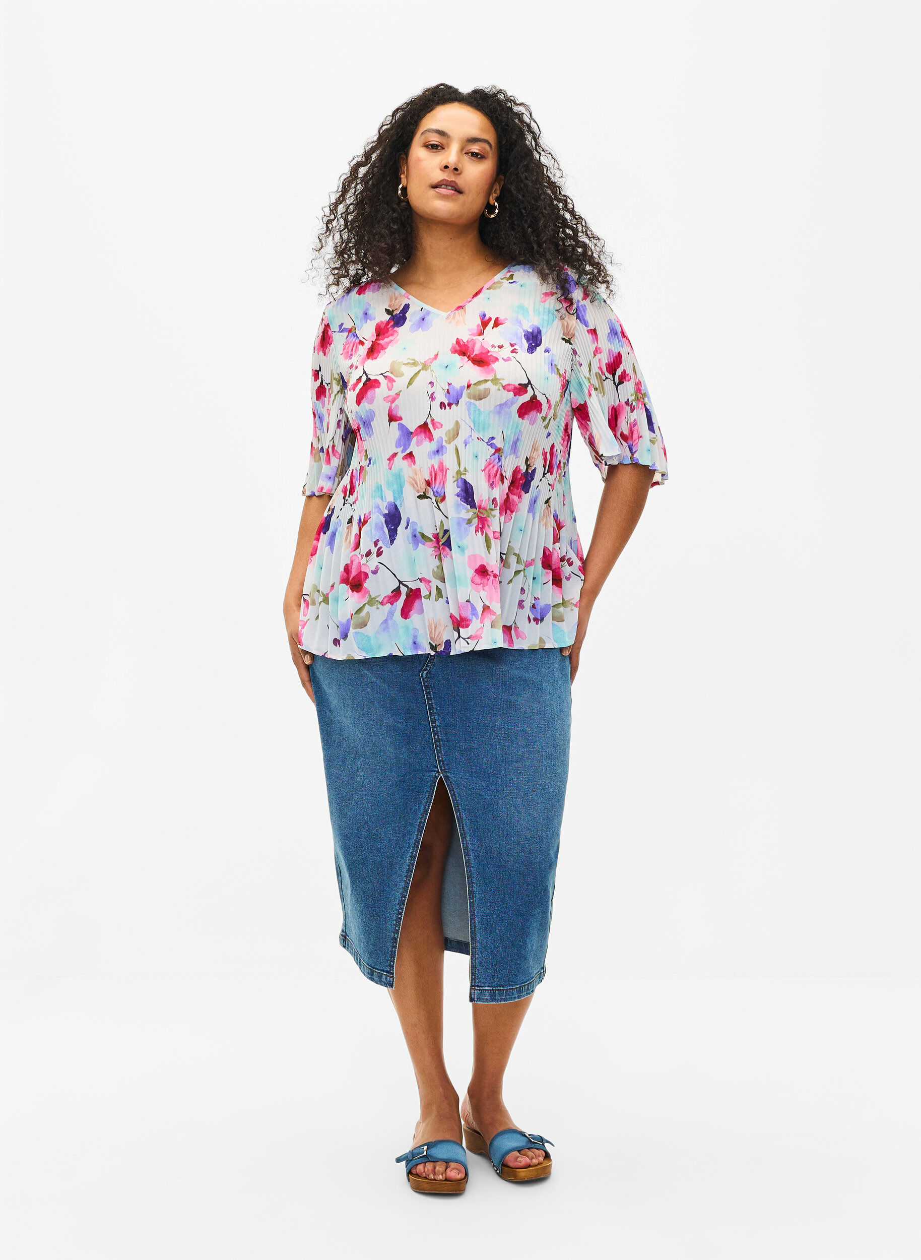 Blomstret bluse i plissé