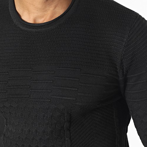 Pull Noir