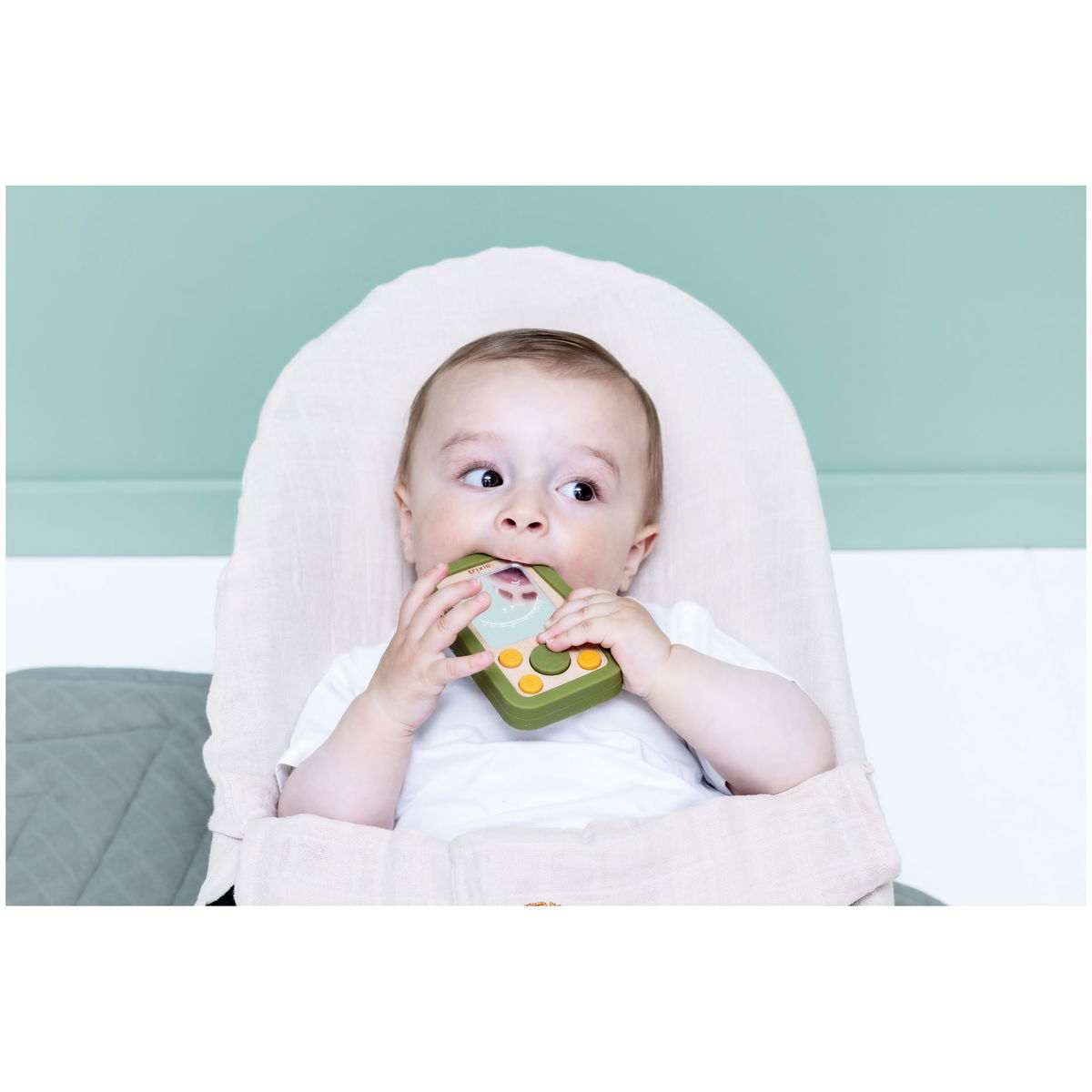 trixietrixie   Babytelefon aus Holz und Silikon Mr. Dino