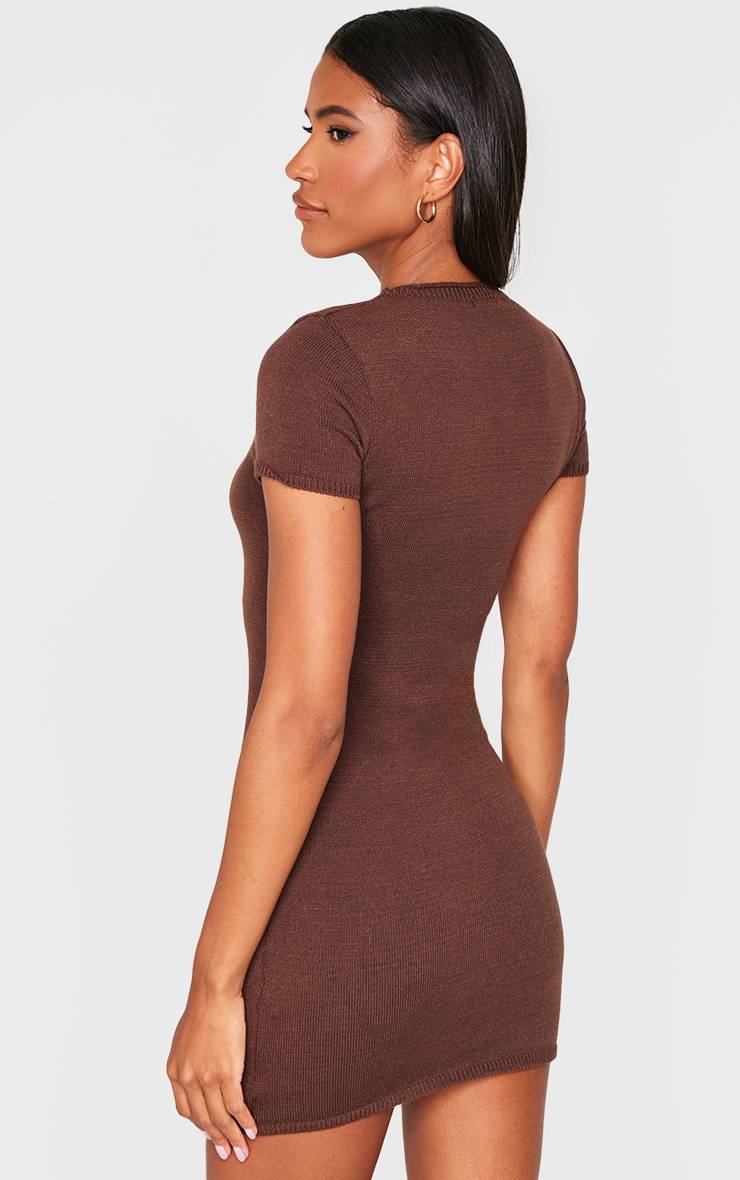 Chocolat Robe Mini En Maille Douce Boutonnée Sur Le Devant