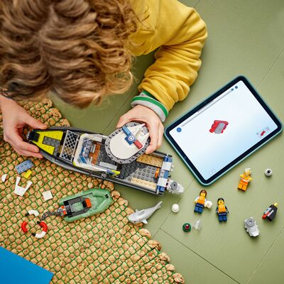 LEGO City 60456 Skurkejakt med politibåt